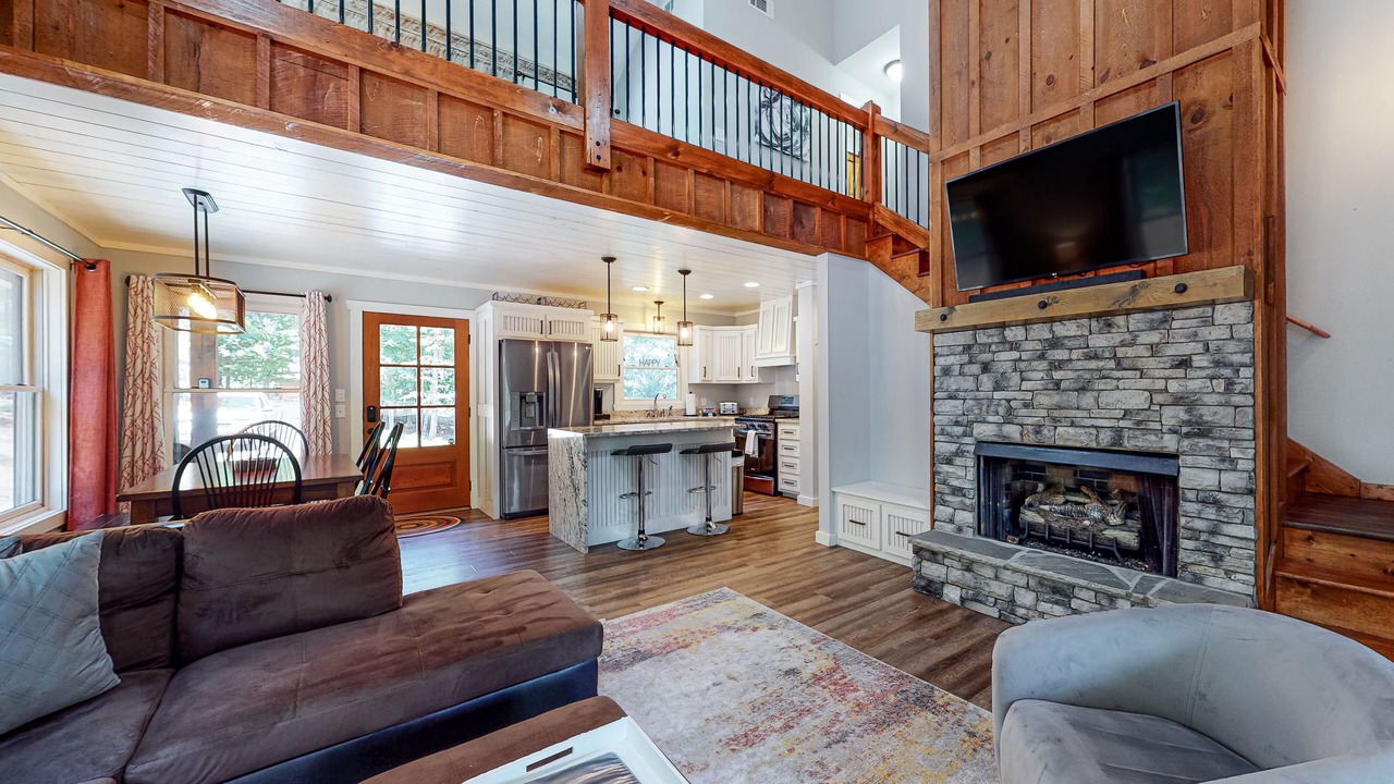 Photo of Livingroom in Eagle Mountain