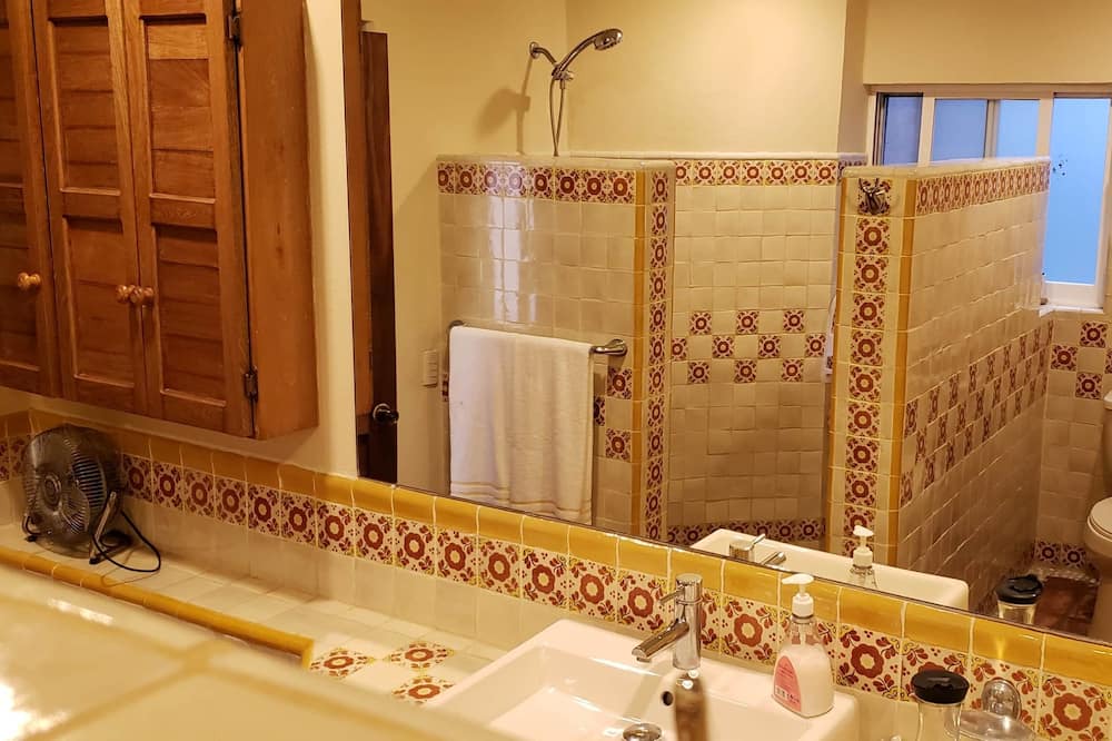 Photo of Bathroom in Hidalgo