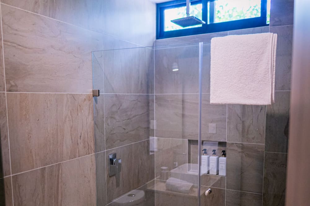 Photo of Bathroom in Reforma
