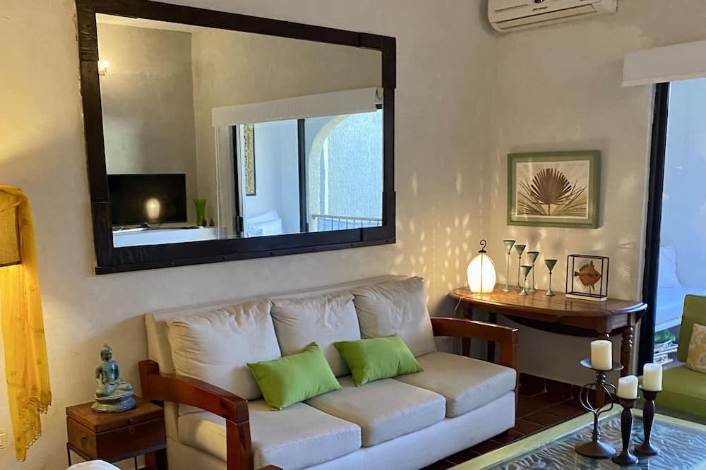 Photo of Livingroom in Santa Rosa
