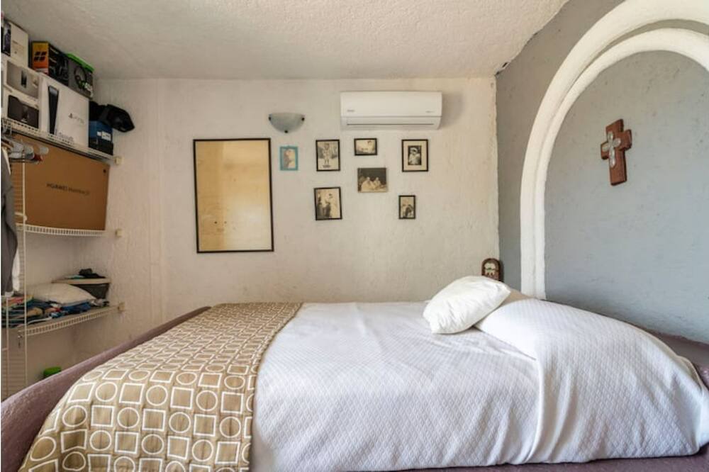 Photo of Bedroom in Puerto Marques