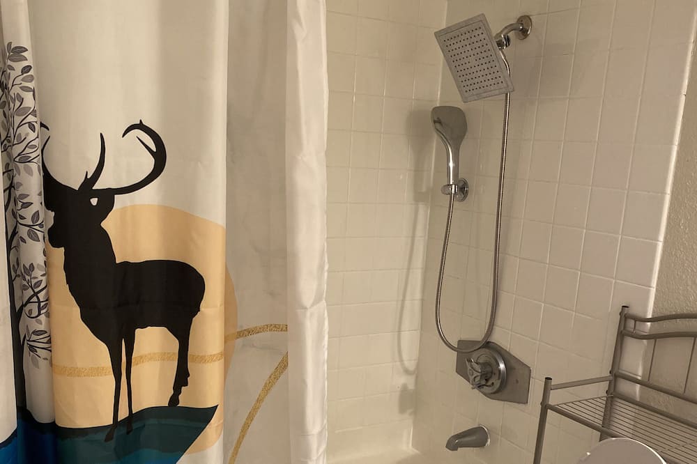 Photo of Bathroom in Serramonte