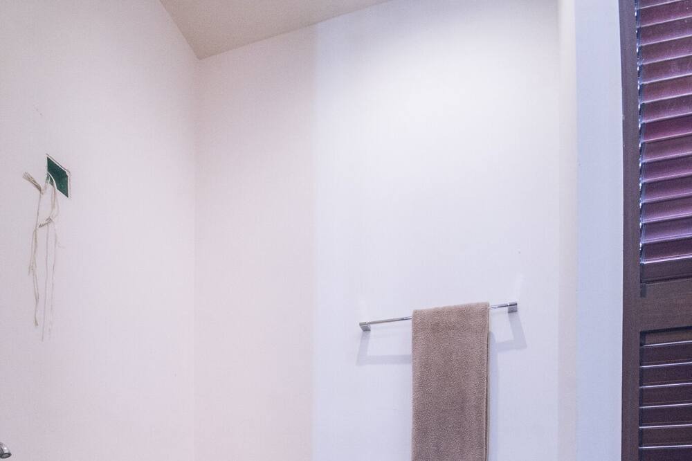 Photo of Bathroom in Miramar