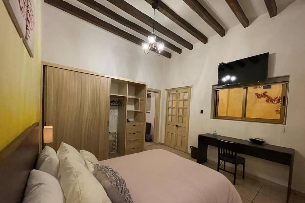 Photo of Bedroom in Historic Centre