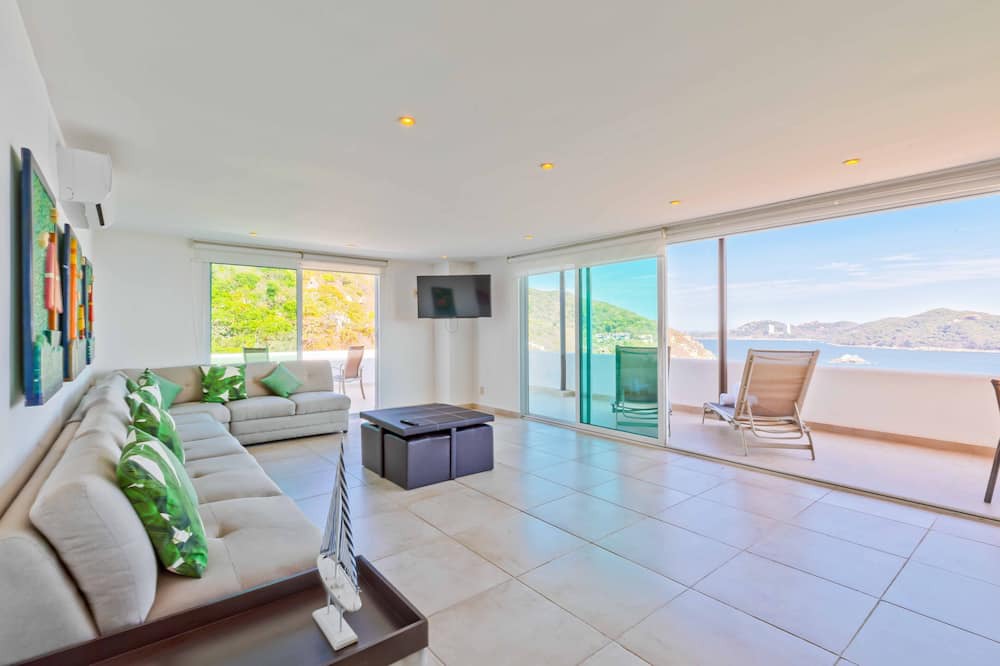Photo of Livingroom in Brisas del Marques