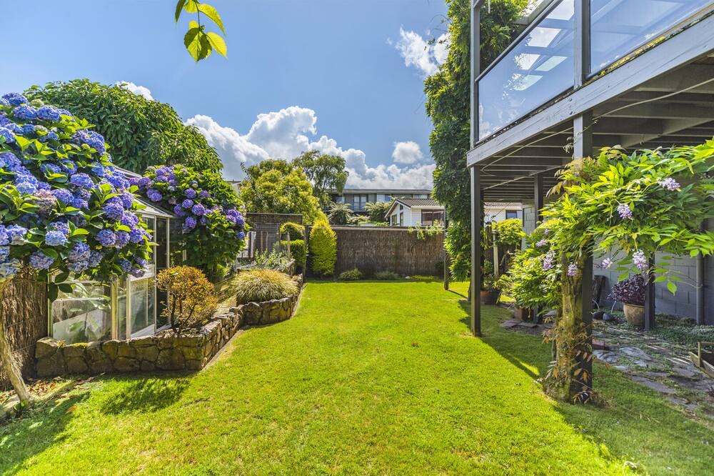 Photo of Outdoor in Waipahihi