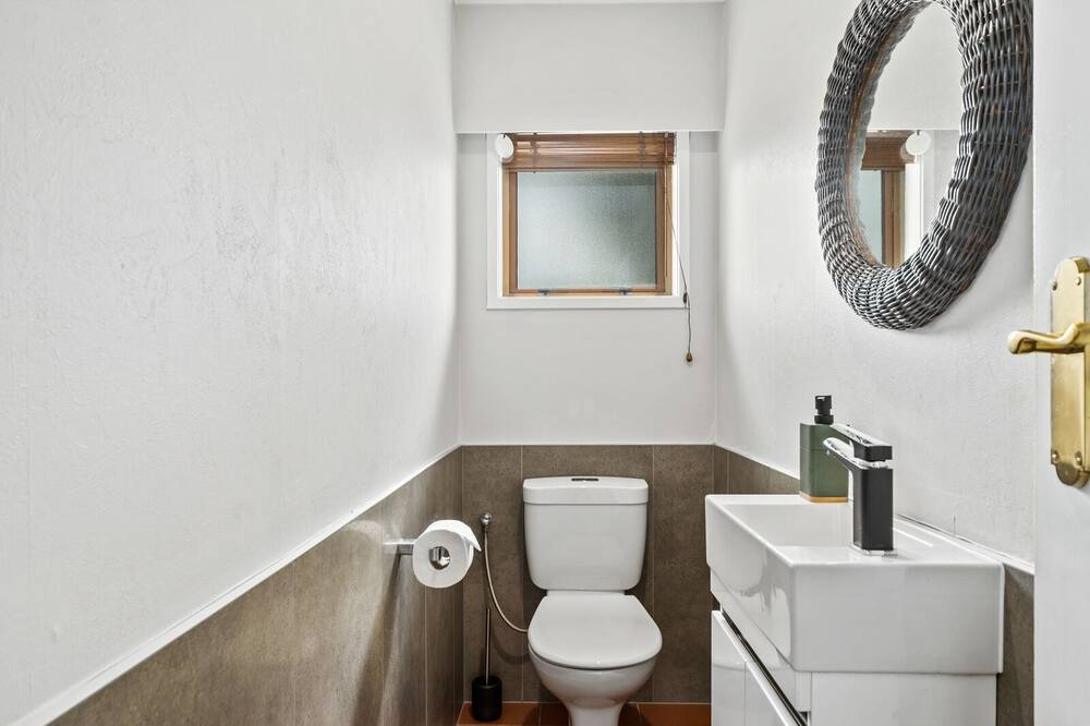 Photo of Bathroom in Waipahihi
