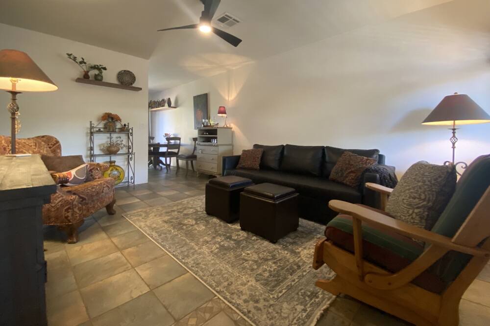 Photo of Bedroom in Midtown