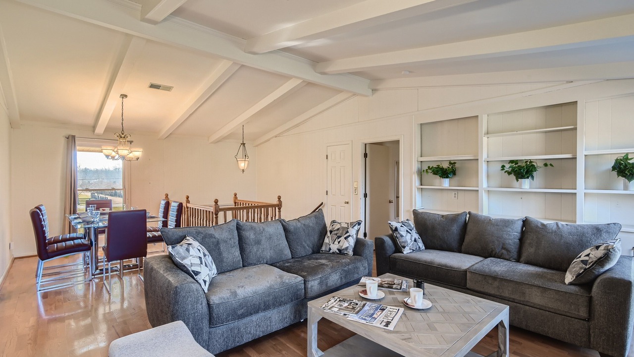 Photo of Livingroom in Franklin