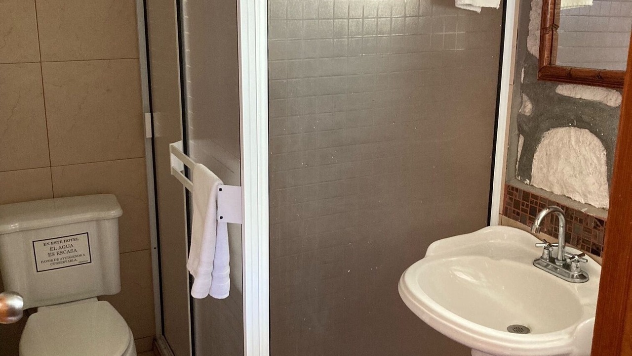 Photo of Bathroom in Areponapuchi