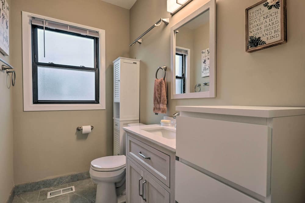 Photo of Bathroom in East Beverly