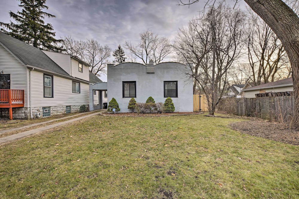 Photo of Outdoor in East Beverly