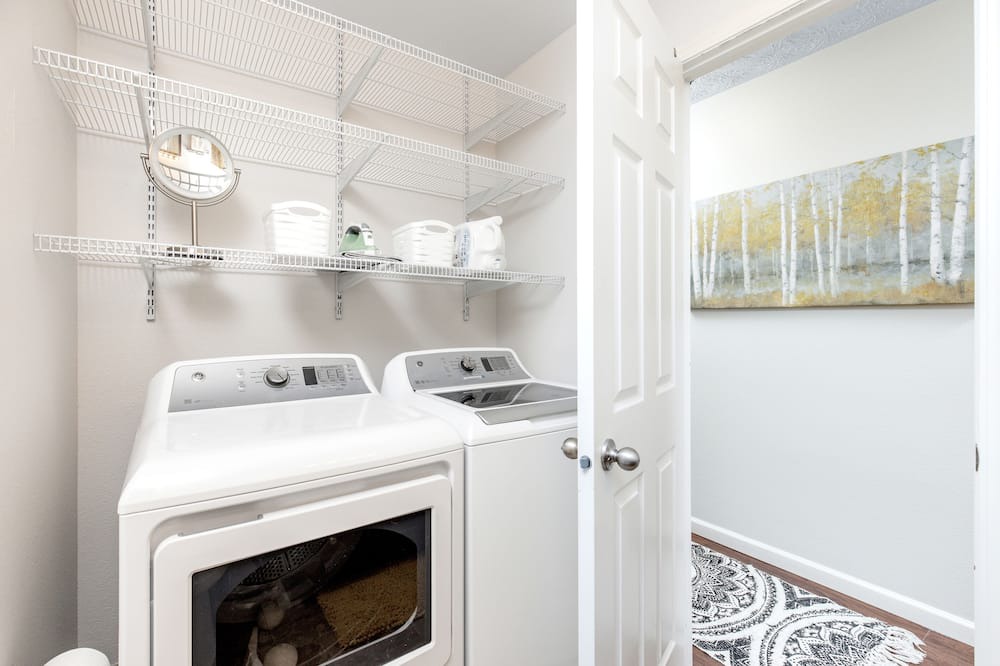 Photo of Bathroom in Bayshore - Klatt