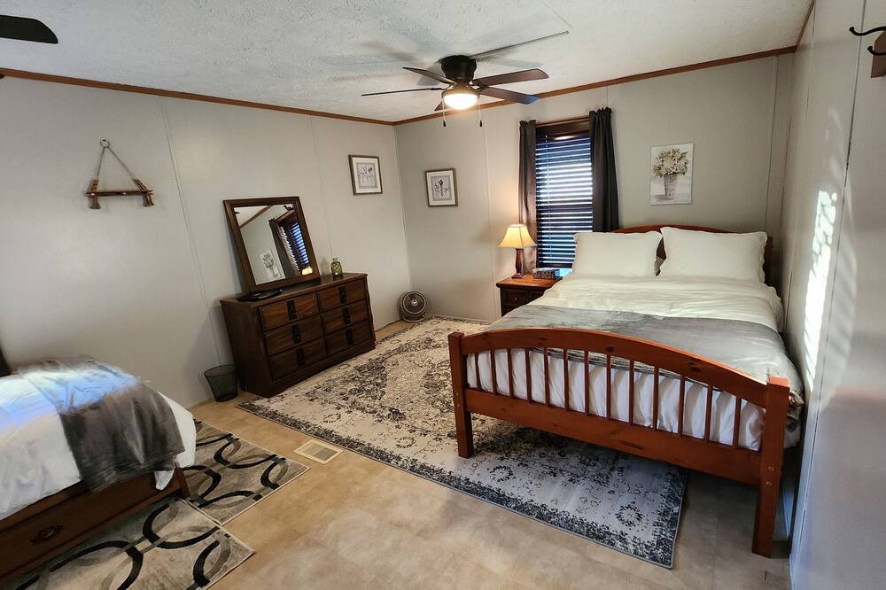 Photo of Bedroom in Brownville