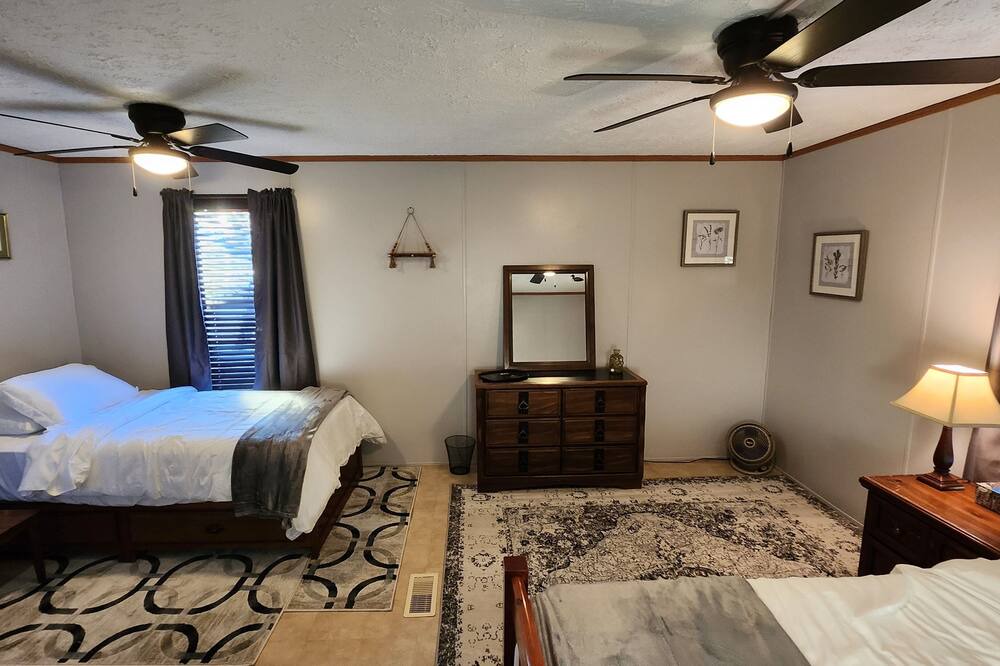 Photo of Bedroom in Brownville