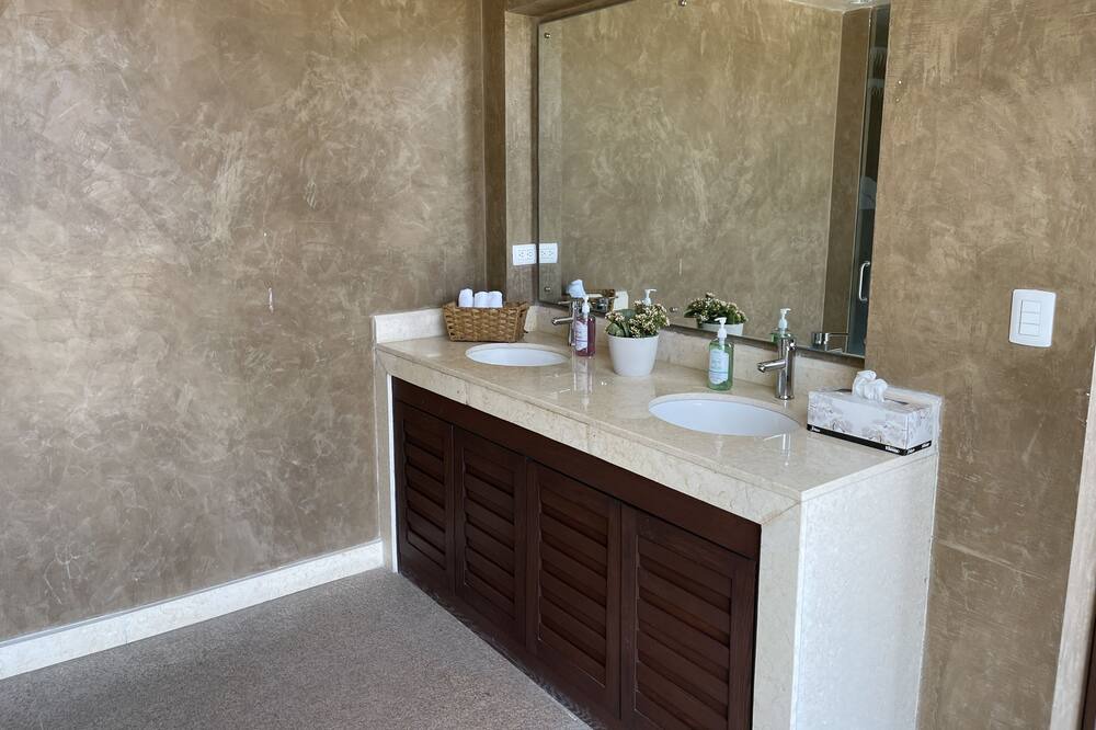 Photo of Bathroom in La Salina