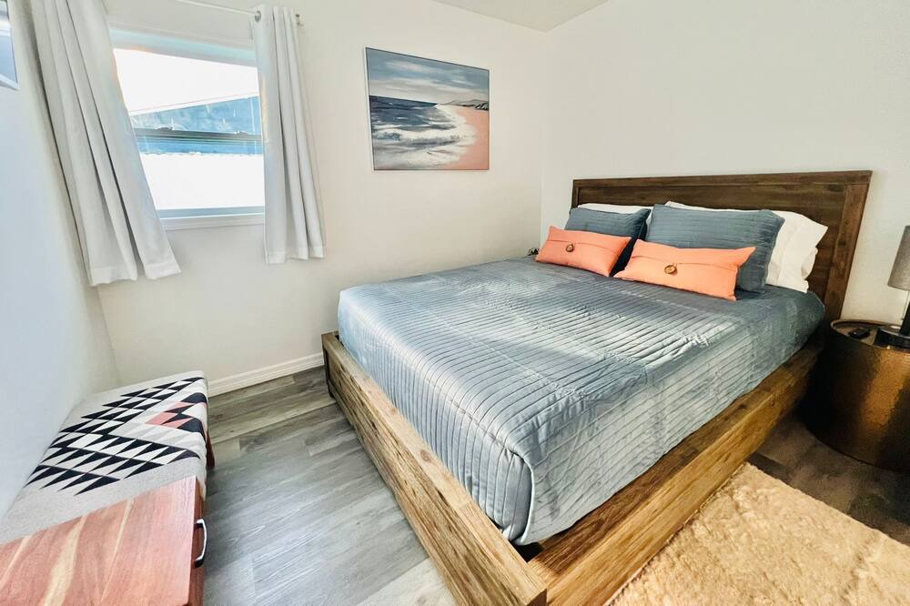Photo of Bedroom in North Andrews Gardens