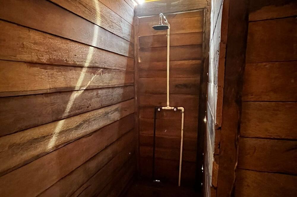 Photo of Bathroom in Armeria