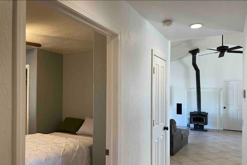 Photo of Bedroom in Toquerville