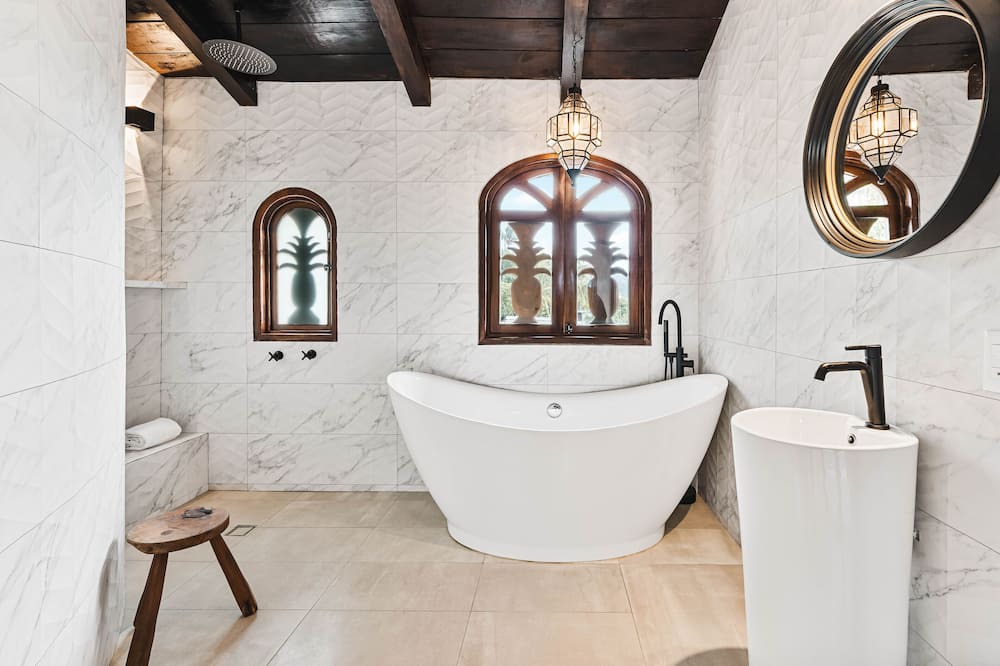 Photo of Bathroom in North End