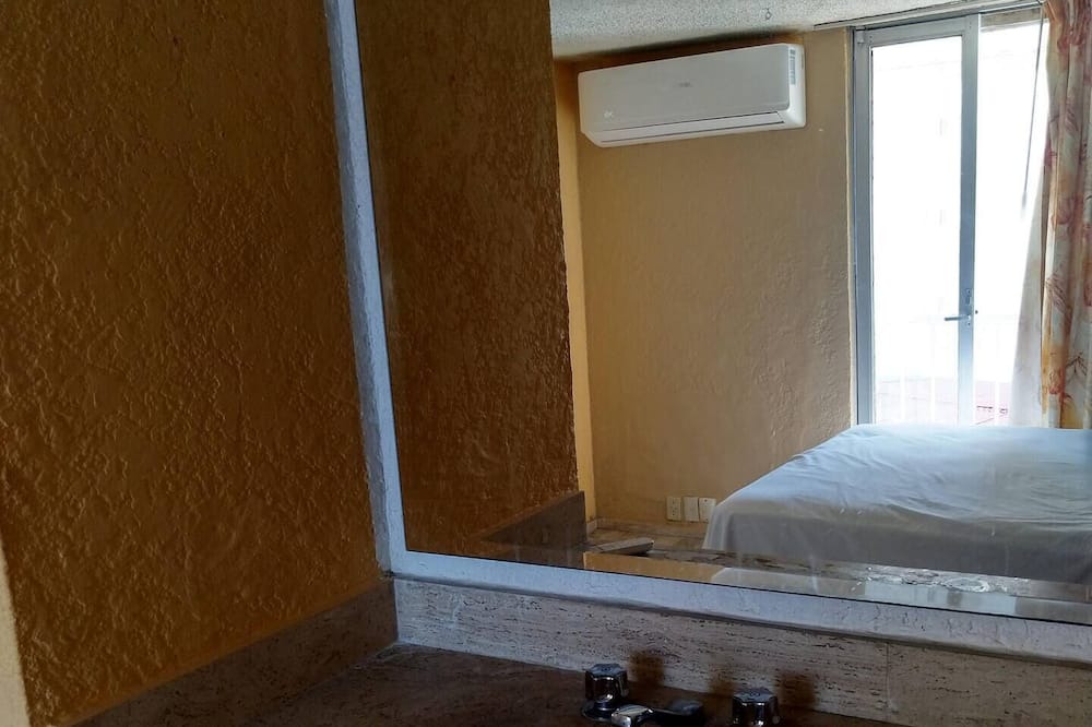 Photo of Bathroom in Club Deportivo