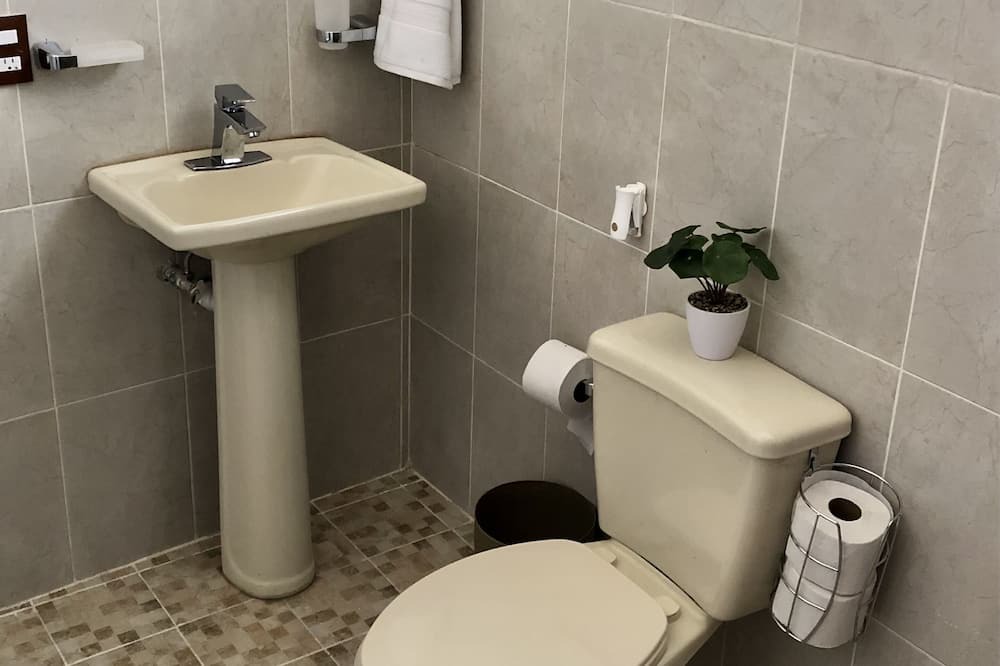 Photo of Bathroom in Zitacuaro