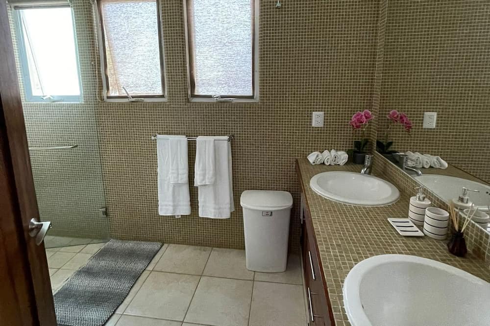 Photo of Bathroom in Flamingos