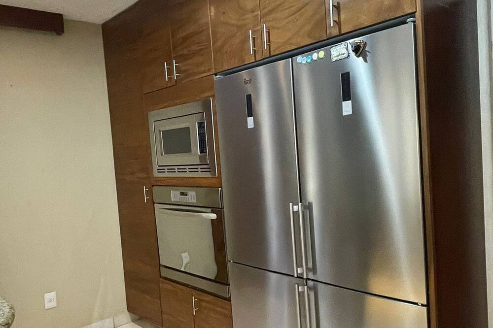 Photo of Kitchen in Flamingos