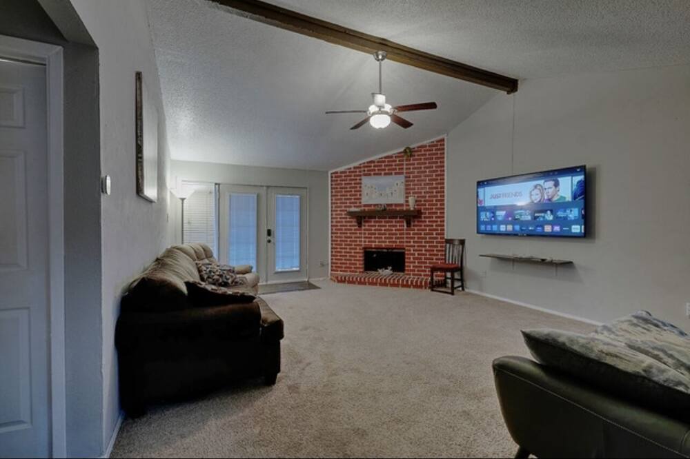 Photo of Livingroom in Bedford