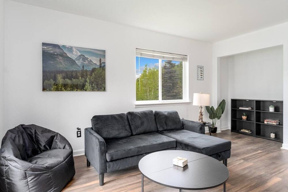 Photo of Livingroom in Abbott Loop