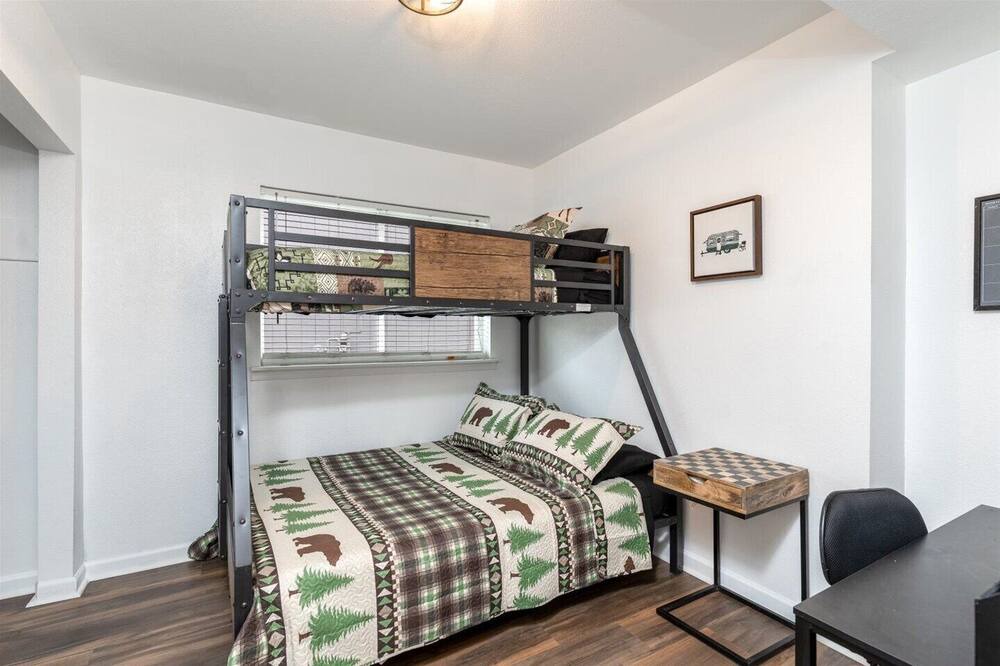 Photo of Bedroom in Abbott Loop