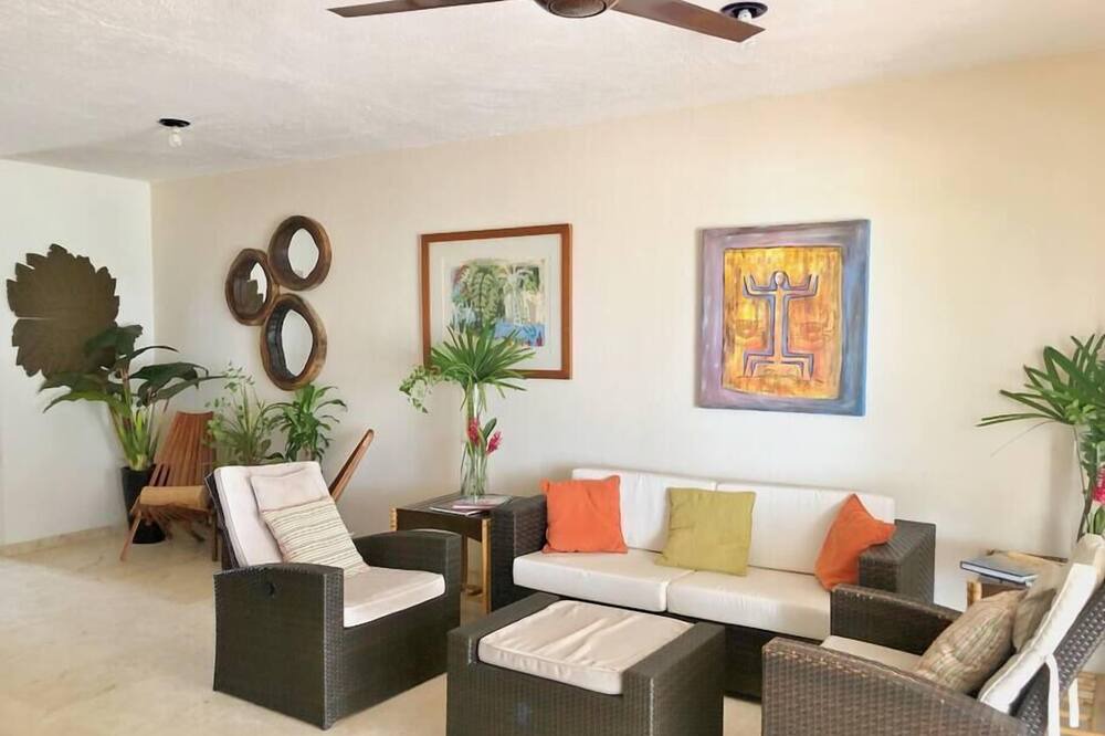 Photo of Bedroom in Miramar