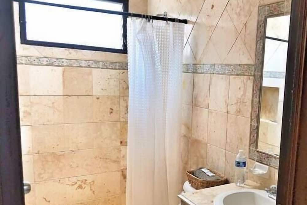 Photo of Bathroom in Miramar