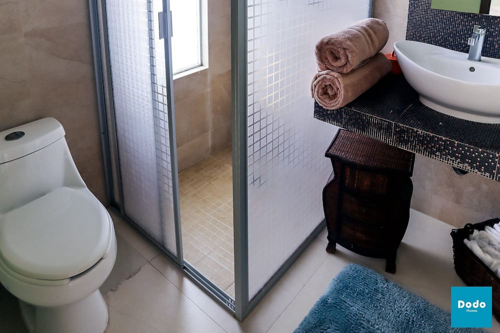 Photo of Bathroom in Balcones de Loma Linda