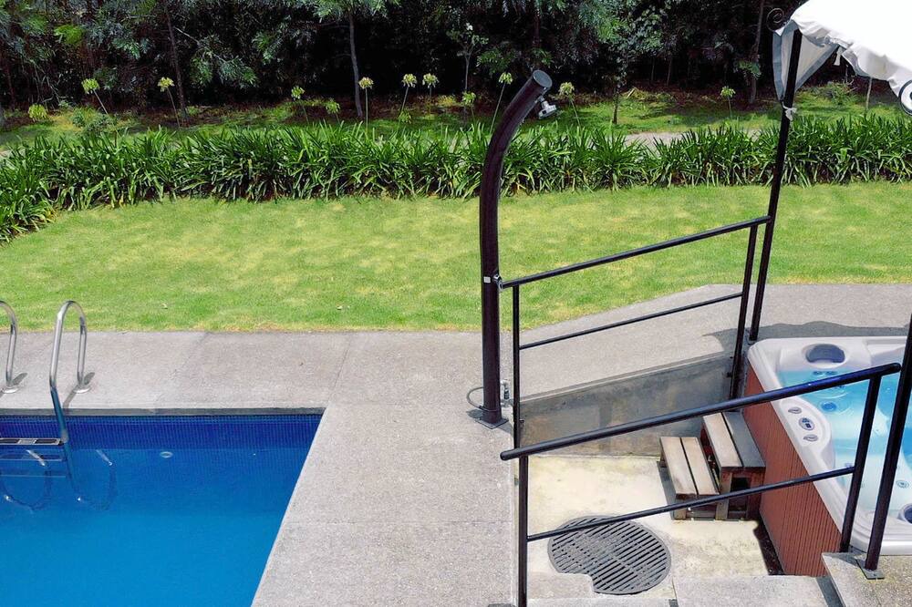 Photo of Outdoor in Macheros