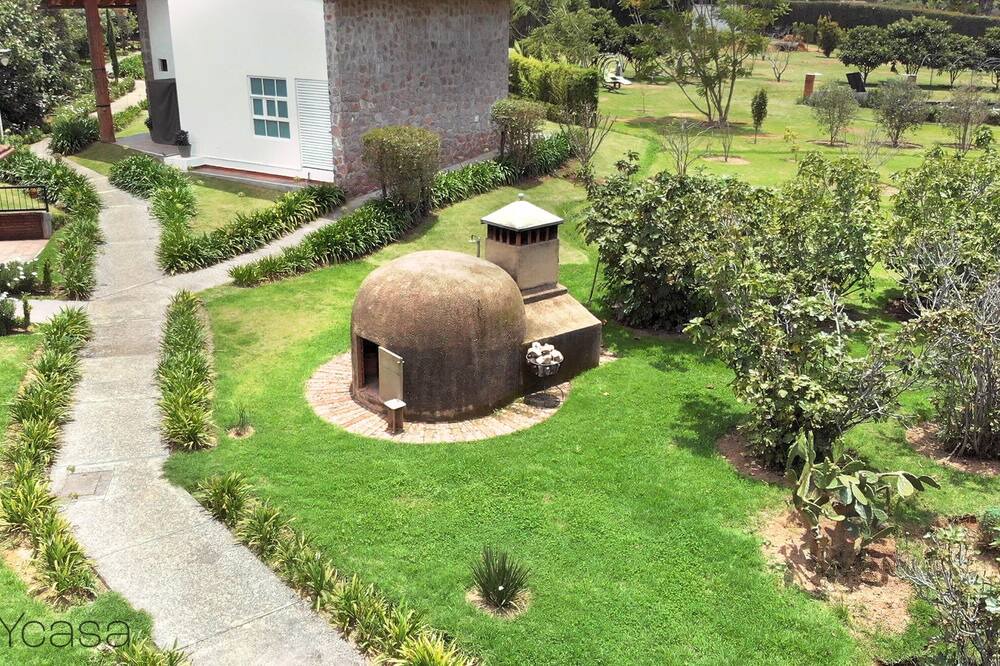Photo of Outdoor in Macheros