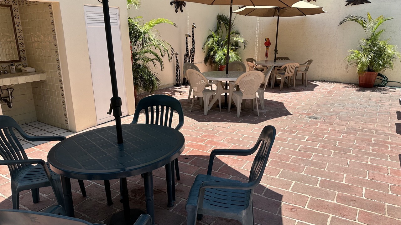 Photo of Outdoor in Romantic Zone