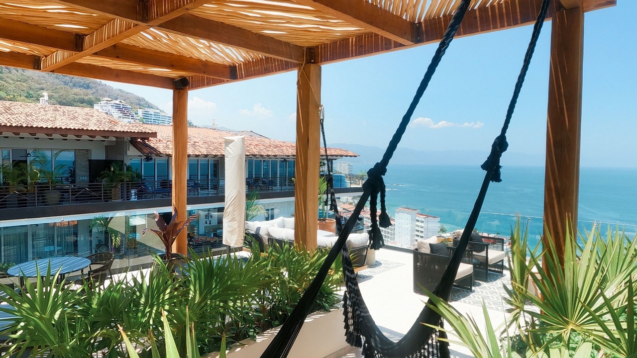 Photo of Outdoor in Romantic Zone