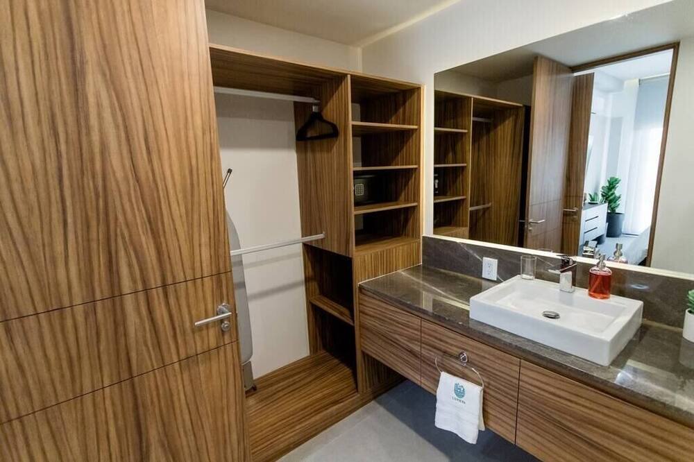 Photo of Bathroom in Providencia
