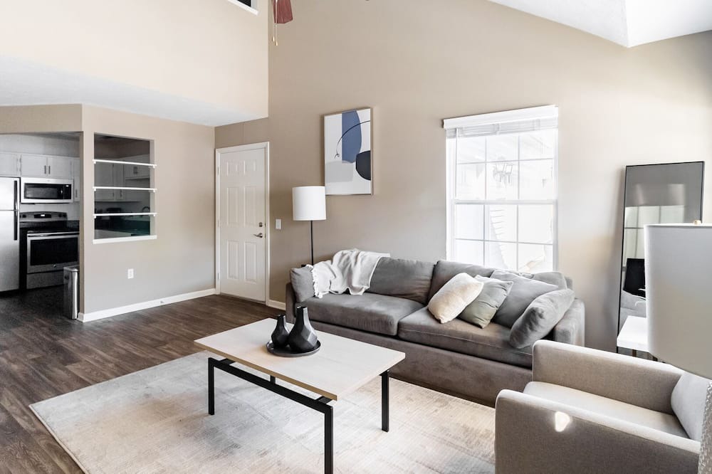 Photo of Livingroom in Avon