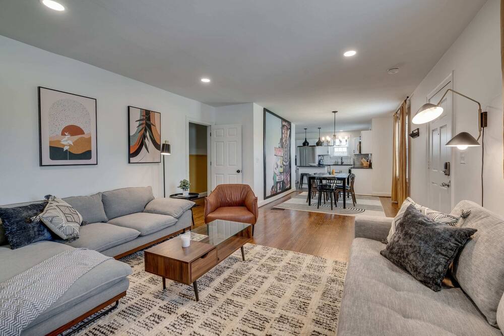 Photo of Bedroom in Hillsboro Village