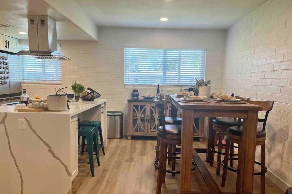 Photo of Kitchen in Camelback East