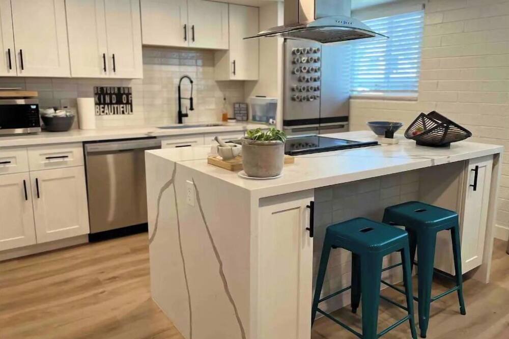 Photo of Kitchen in Camelback East