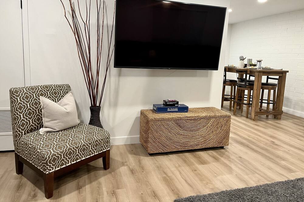 Photo of Livingroom in Camelback East