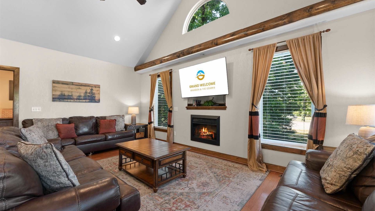 Photo of Livingroom in Hollister