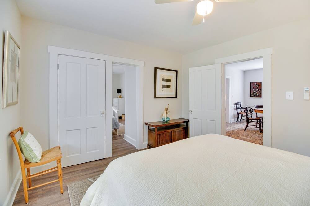 Photo of Bedroom in Issue