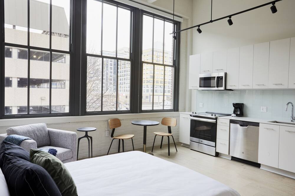 Photo of Bedroom in Logan Square