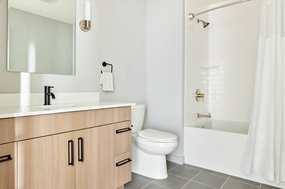 Photo of Bathroom in Logan Square