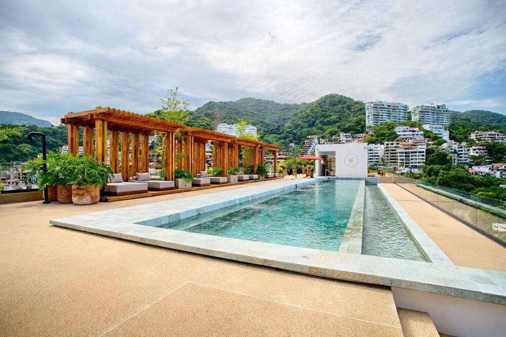 Photo of Outdoor in Romantic Zone