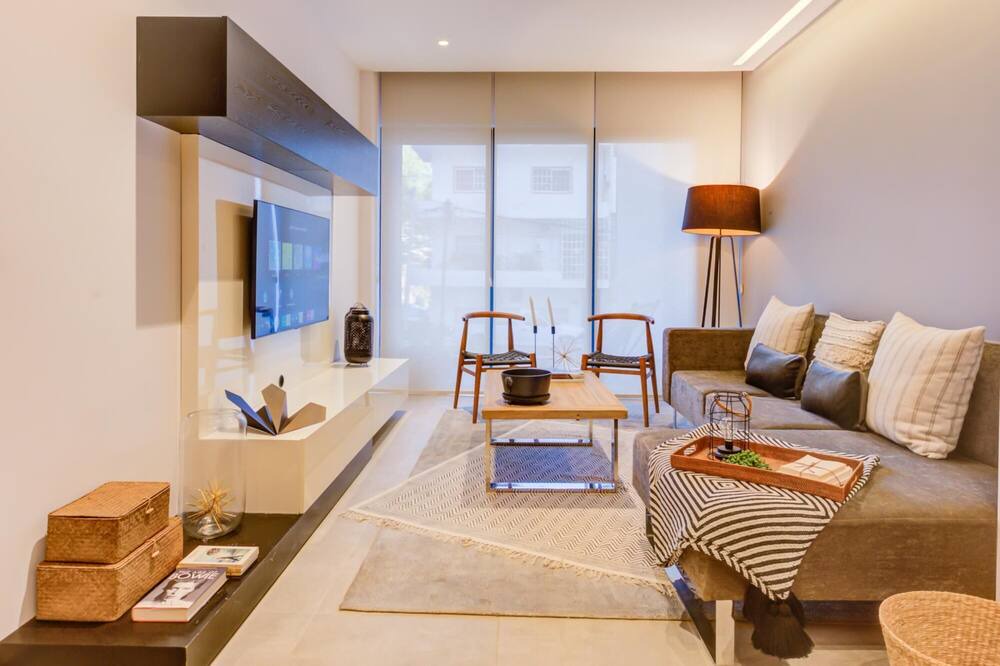 Photo of Livingroom in Romantic Zone